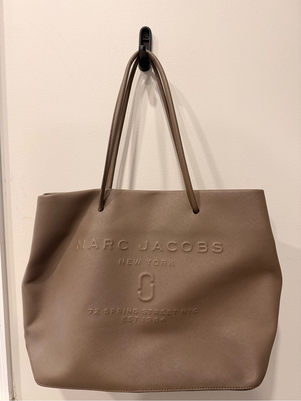 Marc Jacobs Taupe Saffiano Leather Tote - Neutral Brown